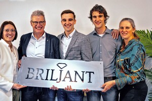 BIGLI viert 25ste verjaardag met ‘Bright Eyes’ ringen