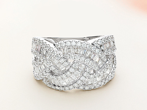 Verfrissende lente collectie van
Pas Diamonds