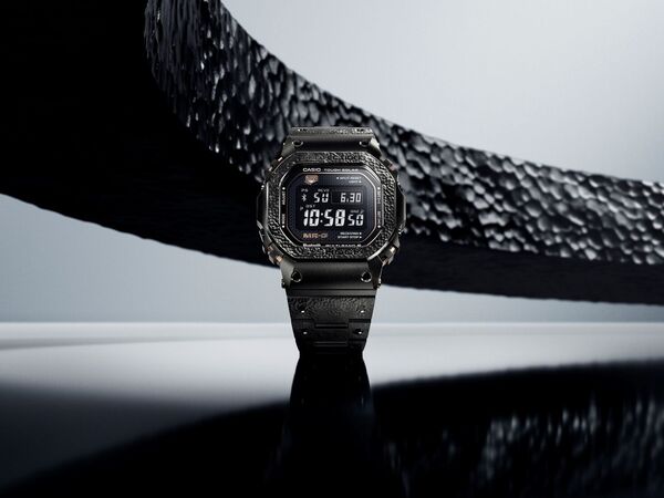 Casio brengt nieuwe
MR-G in Tsuiki-stijl